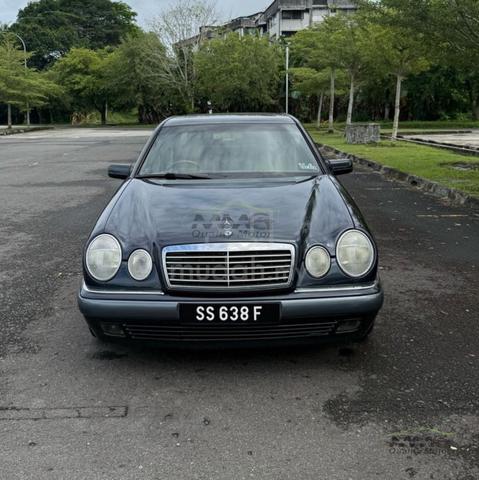 1995 Mercedes Benz 230E 2.3 (A) - 3