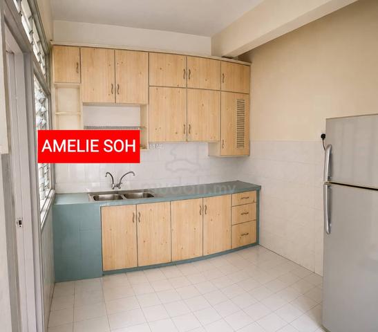 Sungai Ara 1.5 Storey Townhouse (1450sqft), Partially Furnished 1cp 1