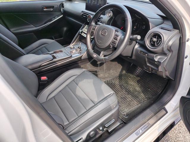2024 Lexus IS300 2.0 F-SPORT 9,000km Grade 5A - 5