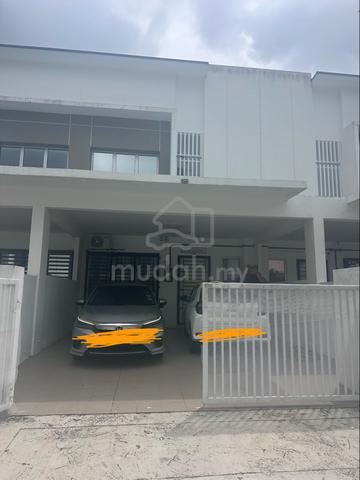 Rumah Teres 2 Tingkat Bandar Seri Impian Kluang. 1
