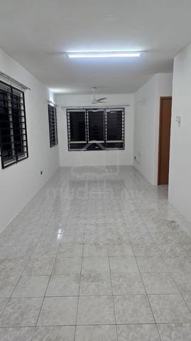 Dahlia Apartment (Taman Bunga Raya) 1