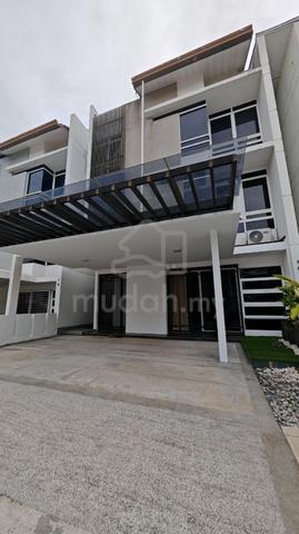 FREEHOLD š„ 2.5 Storey Hyperlink Duta Villa Presint 14 Putrajaya 1