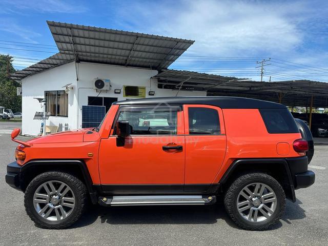 2011 Toyota FJ 4.0 CRUISER (A) - 2