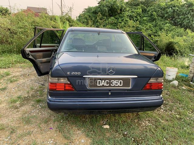 1995 Mercedes Benz 230 2.3 230.6 W114.615 (M) - 2