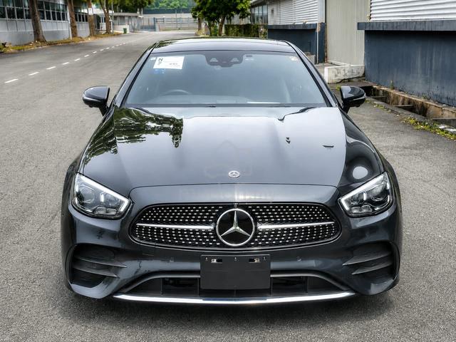 Mercedes Benz E-CLASS 2. 200 COUPE AMG LINE RARE - 4
