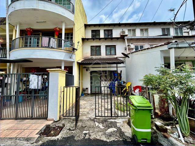 CHEAP RENOVATED NEARBY LRT 2.5 STOREY TERRACE Taman Desa Setapak KL 1