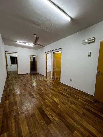 Desa Mentari Flat (Block 11) 1