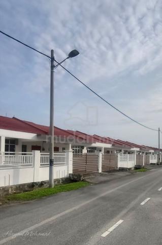 Cari Rumah Teres Setingkat di Parit Raja? Ini Pilihannya 1