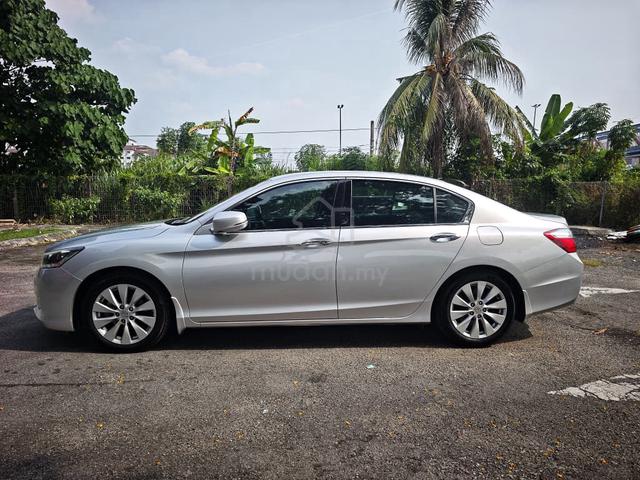 2015 Honda ACCORD 2.0 VTI-L Premium Full Spec - 3