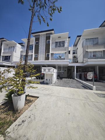 FOR RENT Taman Platinum Dengkil 1