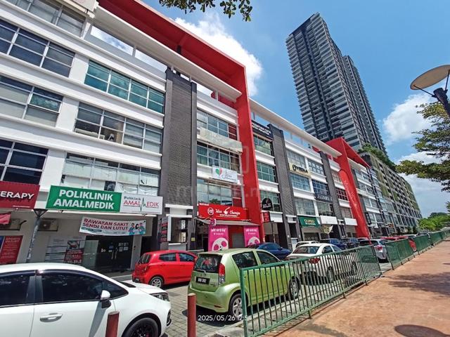 1st Floor with Lift Office Lot Paragon Point Seksyen 9 Bangi 1