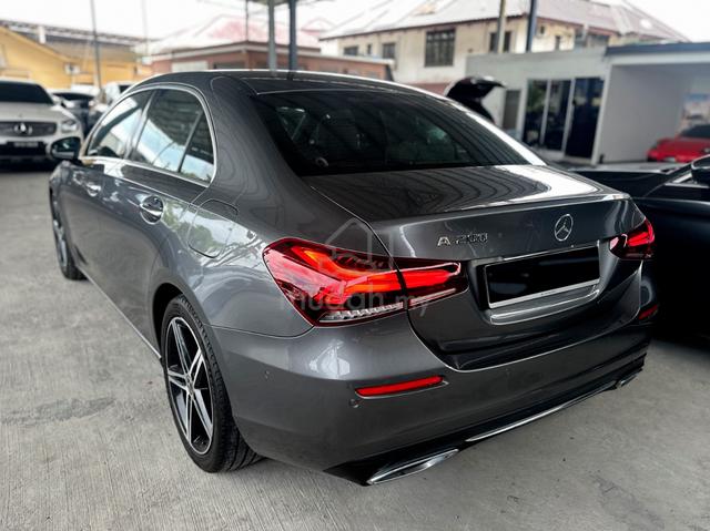 2019 Mercedes Benz A200 Sedan LOW MILAGE - 5