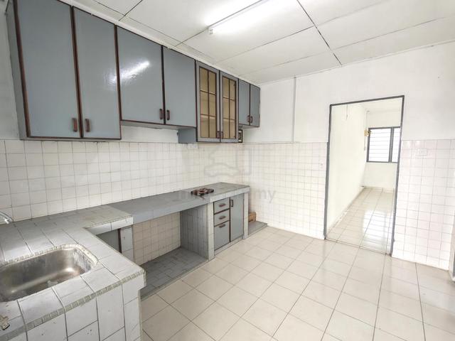 Flat PKNS Seksyen 17 Shah Alam 1