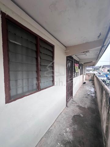 Flat Taman Ungku Tun Aminah 1