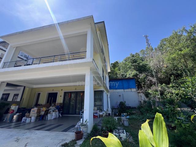2 Storey Corner Semi-D with Big Land 1