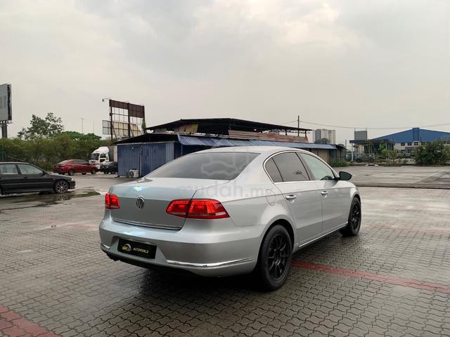 Volkswagen PASSAT TSI 1.8 AUTO 2016 - 4