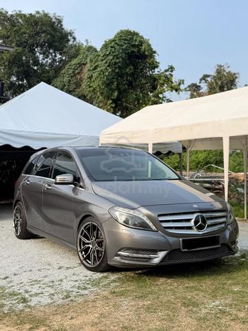 Mercedes Benz B200 1.6 AUTO BLUEEFCY SPRTS 2012/13 - 2