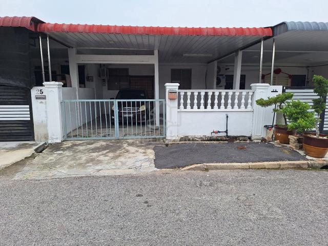 Simpang Ampat, Taman Merak. 1