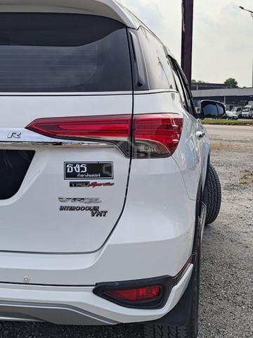 2019 Toyota FORTUNER 2.4 VRZ 4X4 2GD-FTV (A) - 4