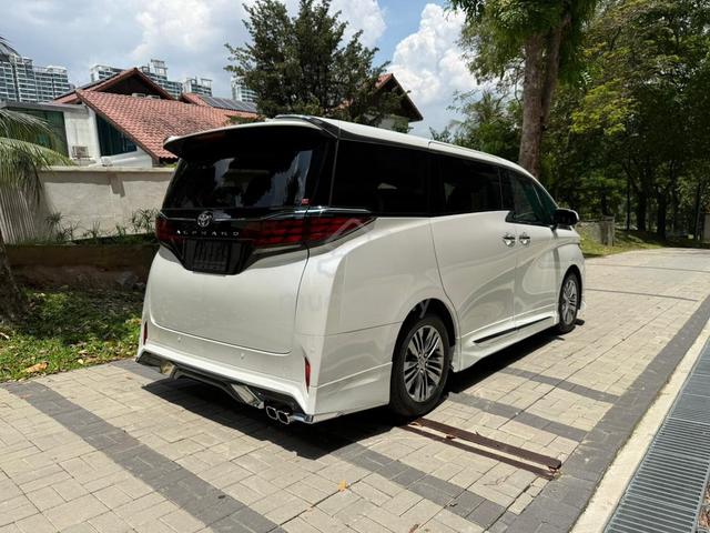 2023 Toyota ALPHARD 2.5 Z Ori SideStep Sunroof BSM - 4