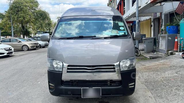 Toyota Hiace Window Van 2.5 (M) 2016 - 2