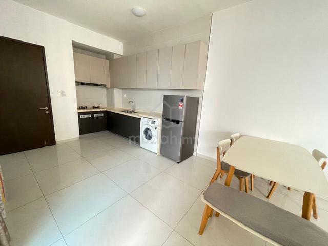 Second Master Room/ All Race/ Danga Bay/ Utilities Included/ ShutleBus 4