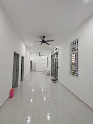 Bandar Putra/ Single Storey/ Jalan Puyuh/ Corner Lot/ Kulai Ioi Area 1