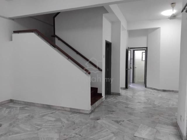 USJ 6 bigger unit double story facing open for sale 1