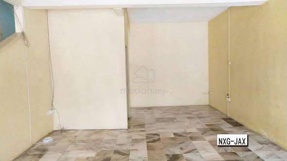 FACING OPEN JALAN KAPAR BATU 2 Double Storey House 20x97 Non Flood FH 1