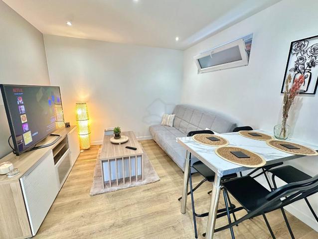 Balcony 3R. Free Furnish - 6 Min Pavilion 2 | Near MRT Serdang, Retail 1