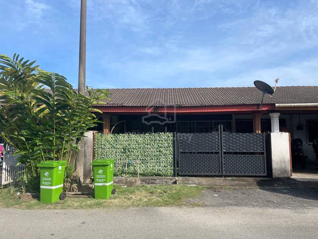 Kampung Padang Kuantan 1