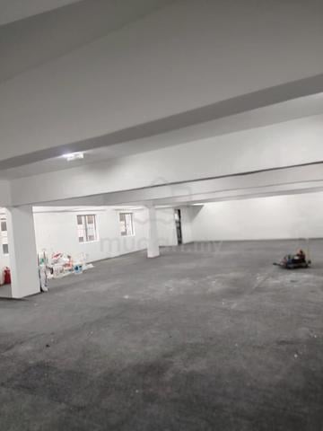 Diamond Square 2600sqft Corner facing mainroad for rent 1