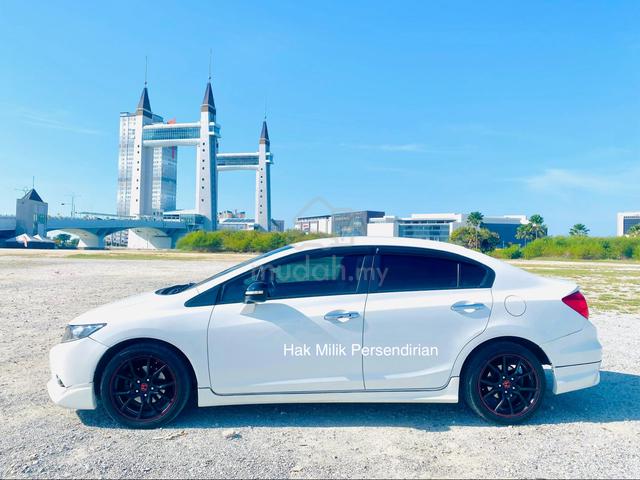 Honda CIVIC 2.0 S NAVI (A) 2012 - 2