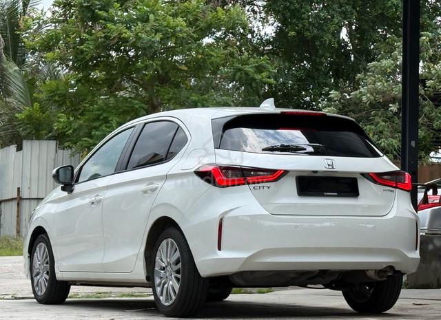 Honda City Gn2 1.5 V Hatchback(AT) Under Warranty - 2