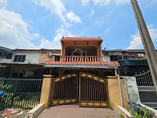 Facing Open, Renovated, Freehold 2 Storey Seksyen 25 Shah Alam 1