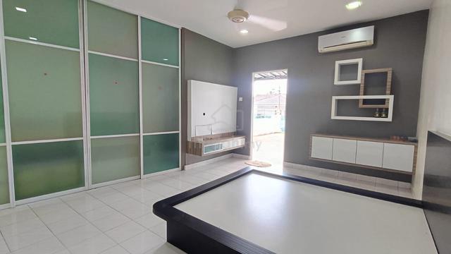 Cozy & Nice Renovated Taman Bidara Double Story Terrace Facing South 1