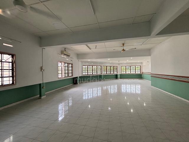 Office Space/ Shop house for Rent at Jalan Changkat Jong Teluk Intan 3