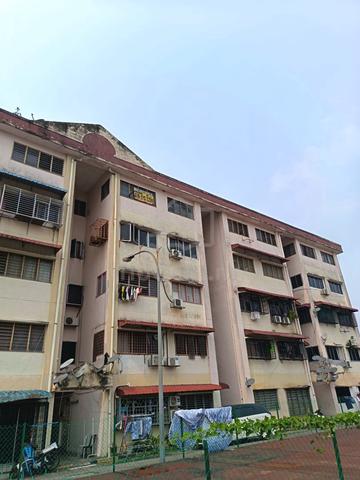 Daisy Apartment Taman Kinrara Seksyen 2 1