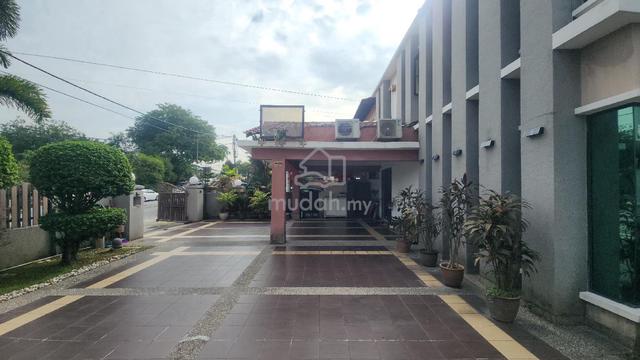 Fully Renovated 2 Storeys Semi-d @ Happy Garden Oug Overseas Union 1