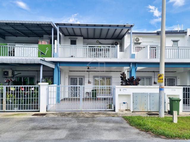 DEPAN PADANG Teres 2 Tingkat Desa Salak Pekerti Sepang 1