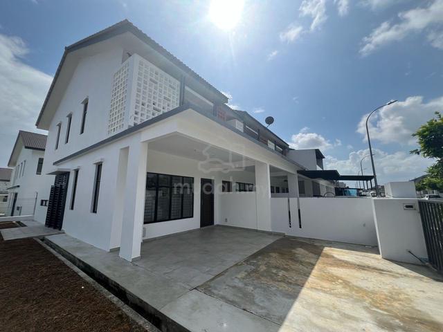 JP perdana The Crest Ruby Mount Austin 2 storey corner house for rent 1