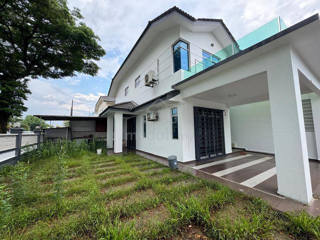 Mount Austin | Crest Austin | 2 Storey Corner Lot 1