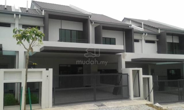 Freehold, refurbished recently, 22'X74' , Laman Delfina, Nilai Impian 1
