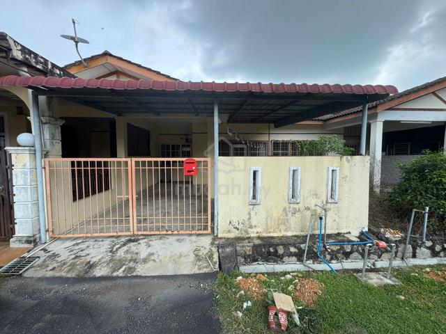 Teluk Kemang Taman Anika Single Storey House for Sale 1