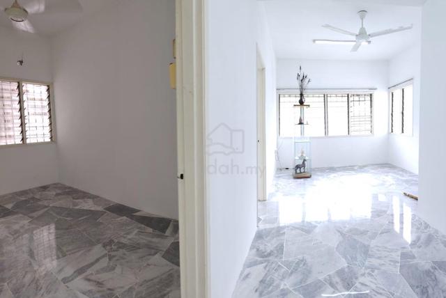 Taman Kinrara Section 2 Apartment 1