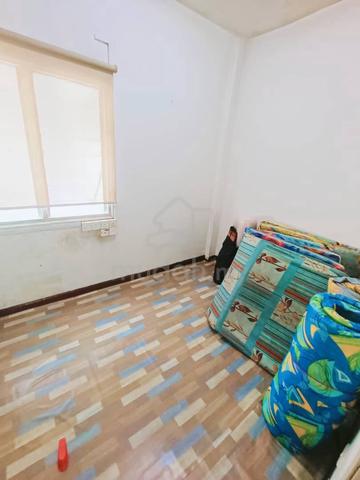 Putri Ria Apartment 4