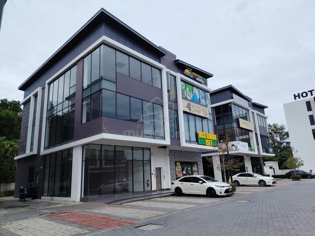 3 Storey Iconic Point Shop Office for rent at Simpang Ampat 1