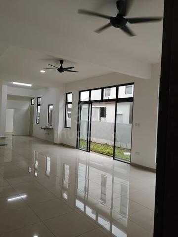 2 Storey Cluster @ Bandar Cemerlang, Ulu Tiram 1