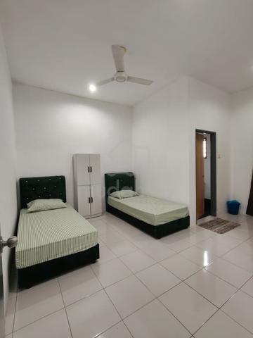 Bilik sewa di teluk panglima garang 1