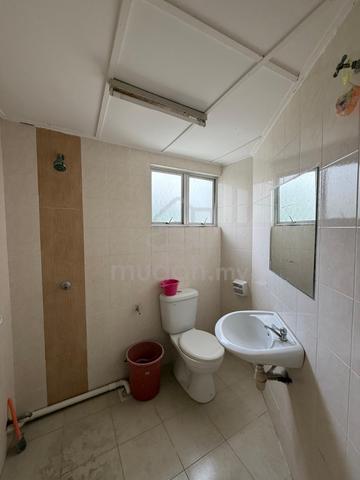 Sommerset Close Townhouse 4R3B F/F Cheras KL 4